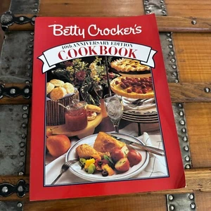 Vintage 1991, Betty Crocker's 40th Anniversary Cookbook Paperback Edition - Picture 1 of 3