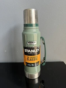 STANLEY Classic Vacuum THERMOS Bottle Large GREEN 1.1QT/1L - ONLY USED ONCE Read - Picture 1 of 7