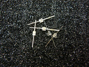 QT Opto QTLP912-3 Subminiature LED Lamps T-3/4 (1.9mm) Yellow Clear *NEW* Qty.5 - Picture 1 of 1