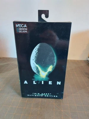 NECA 2020 SDCC Alien Ultimate 'Big Chap' Glow in the Dark Action Figure NEW - Image 1 of 4