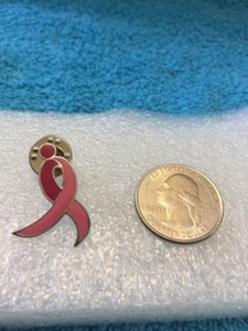 Breast Cancer Awareness rosa Band Anstecknadel neu ohne Etikett - Bild 1 von 2