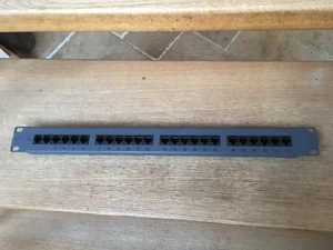 Patch Panel Cat 5e Category 5e 24 Port RJ45 1U 19" Patch Panel - Photo 1/4
