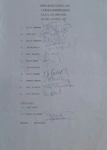Dundee United 1987 Firmado Copa UEFA Equipo Narey Sturrock Thomson Kirkwood Holt Certificado de Autenticidad - Imagen 1 de 4