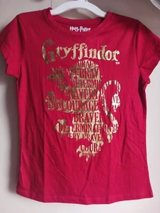 New Harry Potter GRYFFINDOR CORAGE T-SHIRT GIRLS Red Color Size M (7/8) - Picture 1 of 5
