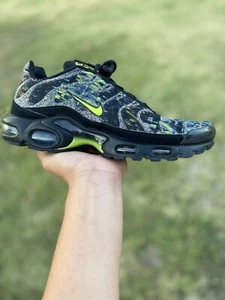 Size 9 - Nike Air Max Plus Sustainable Black Volt - Picture 1 of 3
