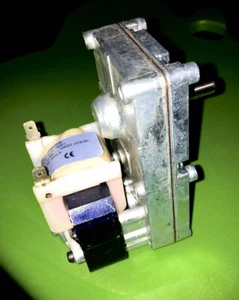 MOTORIDUTTORE 2 RPM MERKLE KOFF GEARMOTOR STUFA A PELLET + OMAGGIO BRONZINE - Imagen 1 de 2