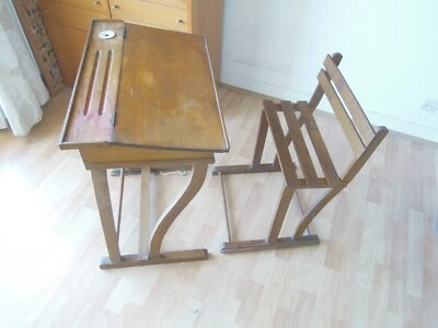 BUREAU PUPITRE ECOLIER  CHENE ? Superbe ANNEE 50 +  CAHIER  EPOQUE + ACCESOIRES - Photo 1/4