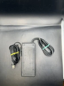 Adattatore AC/DC XVE USATO modello XVE126-5460200 DC54.6V 2A 109.2W/originale - Foto 1 di 4