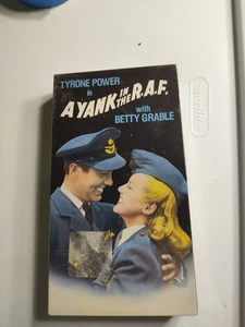 A Yank in the R.A.F. - VHS - 1941 - Tyrone Power Betty Grable - Sealed NOS - Imagen 1 de 8