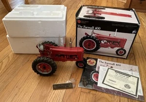 Tractor diecast ERTL Precision Series The Farmall 400 escala 1:16 coleccionable - Imagen 1 de 17
