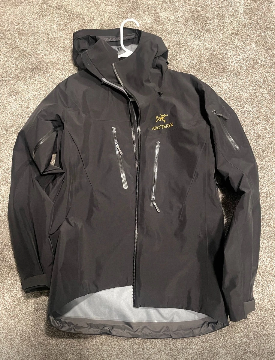 Preços baixos em Arc'teryx Alpha SV resistente à água Casacos