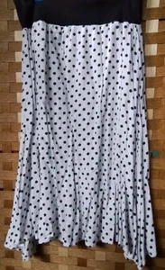 Handmade Rockabilly Rock gepunktet Schwarz - Weiß, Carmen Rock BOHO Polka Dots - Bild 1 von 1