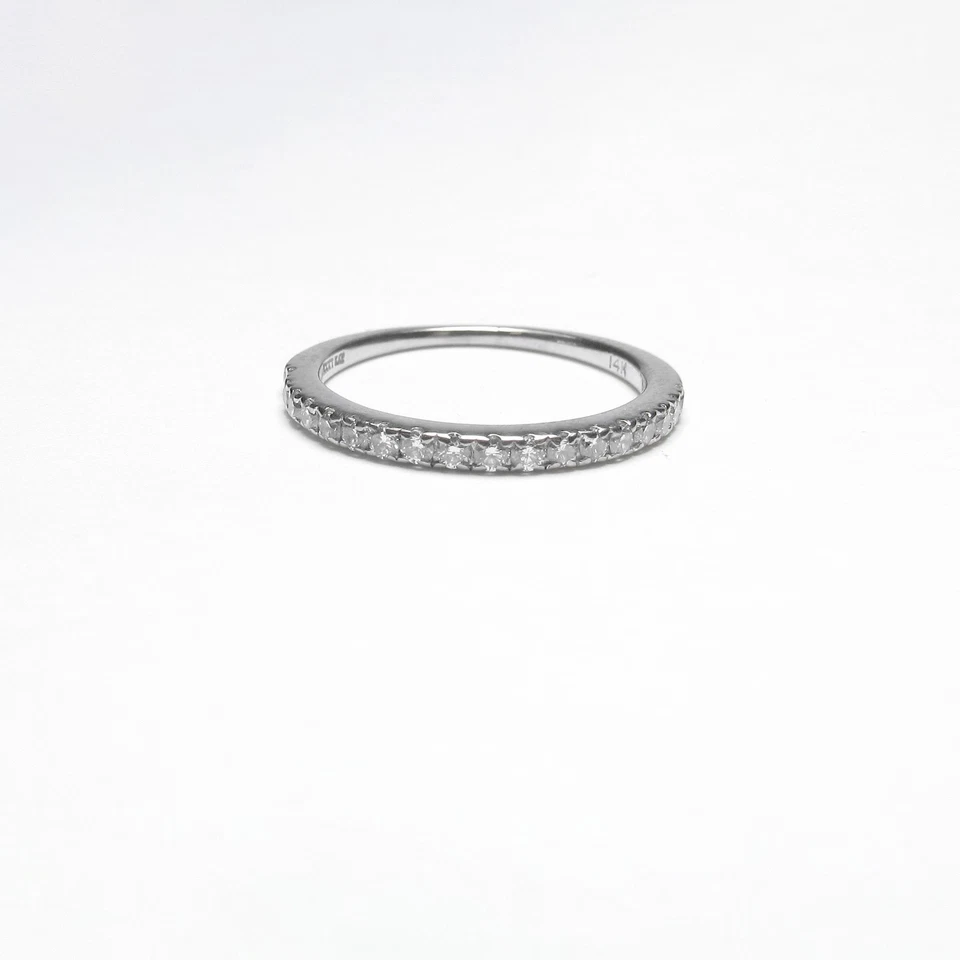 Anillo estilo banda diamantes talla brillante de oro blanco de 14 quilates Scott Kay Estate 0,25 quilates Foto 1 de 4