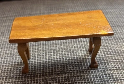 Casa de muñecas miniatura - Mesa de centro de madera - Escala 1:12 Foto 1 de 4