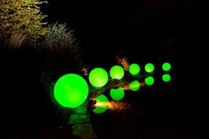 Aussen Hotel Kugel Leuchtend Leuchten Leuchte Lampe Deko Lampen Beleuchtung Neu - Bild 1 von 1