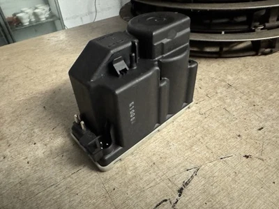 Mercedes  E class W124 190e,190d ,w126 sec,sel,se central  Locking Vacuum Pump - Image 1 of 4
