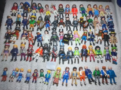 Lot de 75 personnages / figurines Playmobil + accessoires et animaux - Photo 1/2