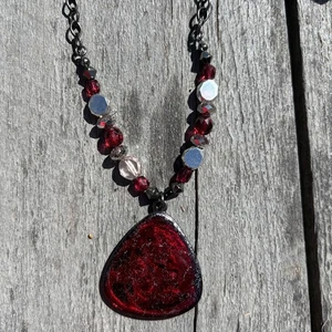 Kenneth Cole Pendant Necklace Medallion Red - Picture 1 of 8