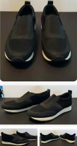Donald J Pliner Comfort Slip On Joggers RIE ZK Black Size 6 1/2 NEW - Picture 1 of 2