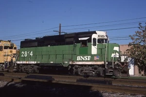 BN Diapositiva Original BNSF GP39M #2814 - Berwyn IL 2002 Parcheado BN Pintura - Imagen 1 de 1