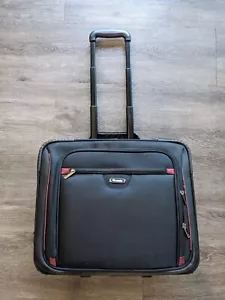 Solo Rolling Wheeled Laptop Bag 17"W x 14.5" H x 9" - Picture 1 of 11
