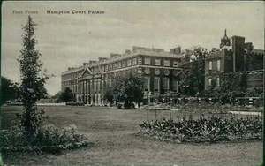 Hampton Court Palace East Front 1910 Postmark Wildt & Kray - Picture 1 of 2