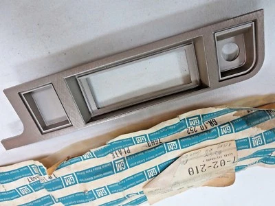 NOS GM 1982-1988 Pontiac Sunbird J2000 calefacción control bisel marco panel moldura Foto 1 de 4