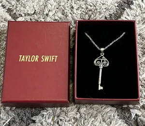 ✿Neu Taylor Swift I Knew You Were Trouble ROT Taylor's Version Schlüsselkette - Bild 1 von 1
