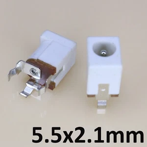 White Vertical DC Power Barrel Jack - 5.5mm x 2.1mm - PCB Mount - Picture 1 of 1