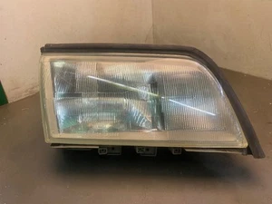 252875 Hauptscheinwerfer rechts MERCEDES-BENZ C-Klasse (W202) 0301036206 C 200  - Bild 1 von 3