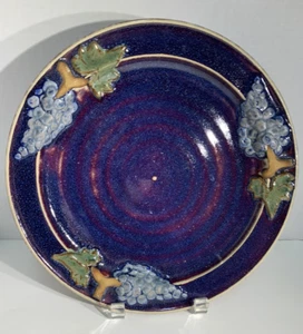 Sonoma County Al Podesto Handarbeit Kunstkeramik Platte Trauben & Blätter signiert (1) - Bild 1 von 11