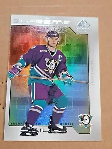 PAUL KARIYA-SUPREME SKILL HOLOGRAM INSERT 2000 UD SP AUTHENTIC 🏒 HOCKEY CARD - Picture 1 of 2