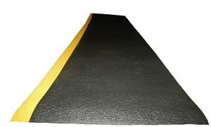 32'' x 9'3" 3/8'' Thick Corrugated Foam Industrial Mat Anti Fatigue Matting. - Picture 1 of 4