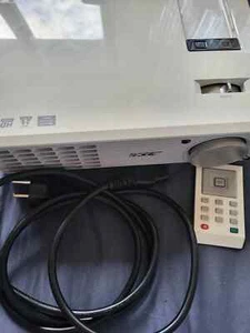 ACER H5360BD DLP HDMI 720p BEAMER PROJEKTOR - ERST 657 STUNDEN - LAMPE NEU - Bild 1 von 4