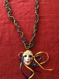 Vtg Mardi Gras Beads Ceramic Mask New Orleans Carnival Season - Picture 1 of 6