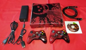 CONSOLE XBOX 360 S GEARS of WAR 3 Edizione Limitata con 2 Controller - USATA - Foto 1 di 6
