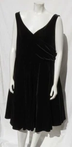TORRID Black Stretch Velvet Velour Surplice Sleeveless Fit & Flare Dress US 18 - Picture 1 of 4