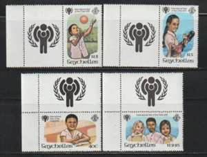 FRANCOBOLLI SEYCHELLES 1979 ANNO INTERNAZIONALE DEL BAMBINO CON LINGUETTE MNH -MISC24-323 - Foto 1 di 1