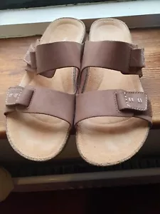 slides, sliders, sandals, house shoes - size 4 - be summer ready - free postage - Picture 1 of 4