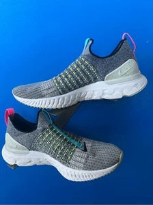 Nike Men's React Phantom Run Flyknit 2 Gray Running Shoes Size 10 - Picture 1 of 6