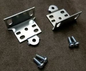 1 juego ~ 3COM LinkBuilder FMS II Soporte de montaje en rack Orejas con hardware ENVÍO GRATUITO - Imagen 1 de 1