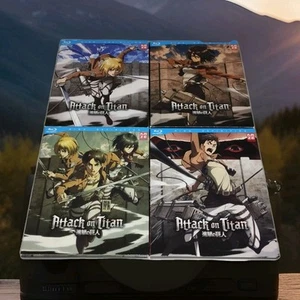 ATTACK ON TITAN · STAFFEL 1 DEUTSCH (VOL 1.2.3.4) ANIME SAMMLUNG BLU-RAY - Bild 1 von 11