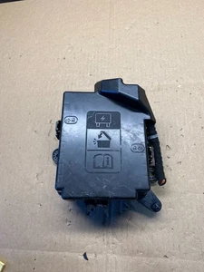 2016-2017 Chevrolet Camaro Body Wiring Harness Junction Block 84044726 T1326 DG - Picture 1 of 8