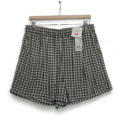 Uniqlo Princess Tam Shorts Large Green Viscose Cotton Womenswear Pocket Preloved - Image 1 of 4