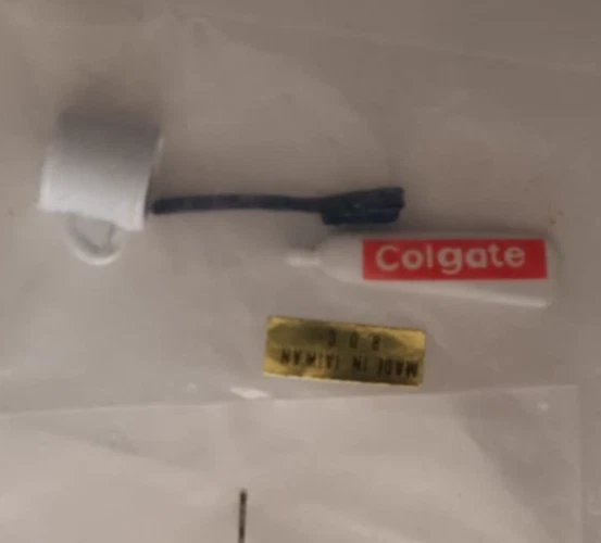 Miniature Dolls House Furniture 1:12 scale Colgate toothpaste, toothbrush & cup - Image 1 of 1