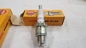 B7HCS (zwei) 2 NGK MOTORRAD UND SMALL ENG. ZÜNDKERZEN - Bild 1 von 3