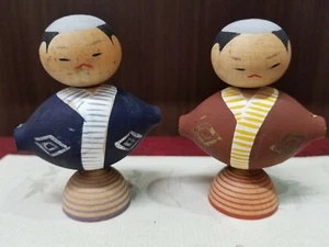2 fußballförmige Jungs kreative Sosaku Kokeshi Holzpuppen japanische S1 - Bild 1 von 7