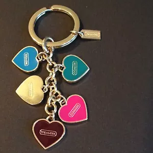 Portachiavi COACH cuori multicolore portachiavi nuovo senza etichetta - Foto 1 di 2