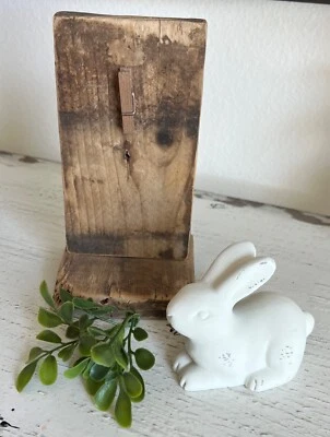 Rustic Barnwood Clip Frame - hand made - Easter Bunny - Clothespin Clip - Image 1 of 4