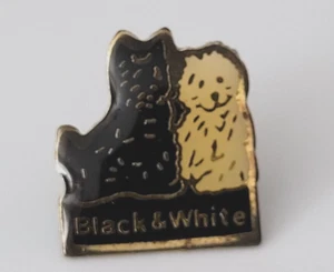 Pin's - BLACK & WHITE  .....   (Ref. 356) - Imagen 1 de 1